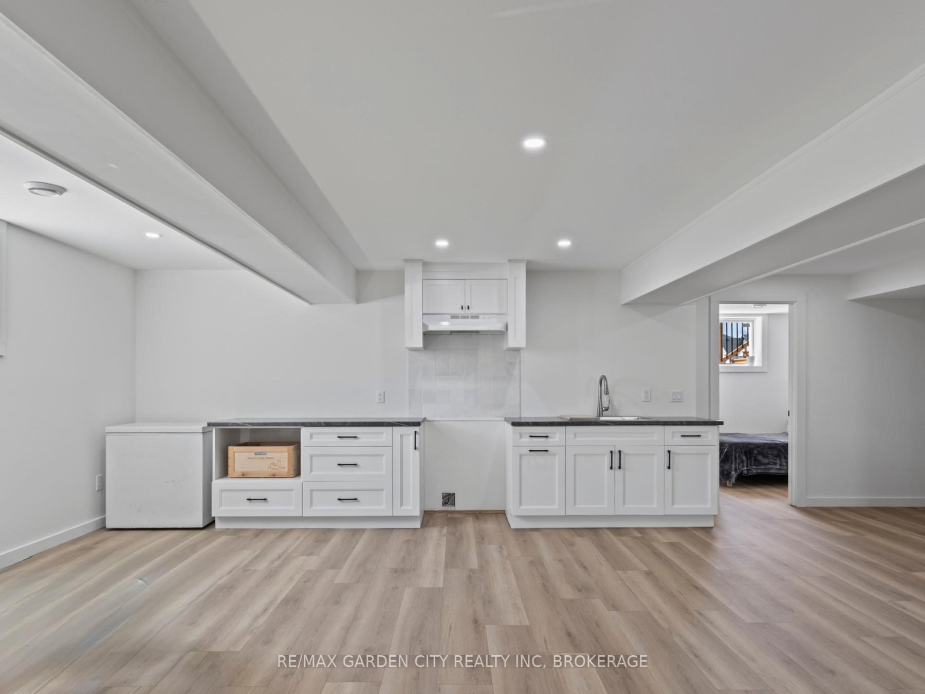 Photo 38 of 25 Ivy Crescent, Thorold, Confederation Heights — HOMEH