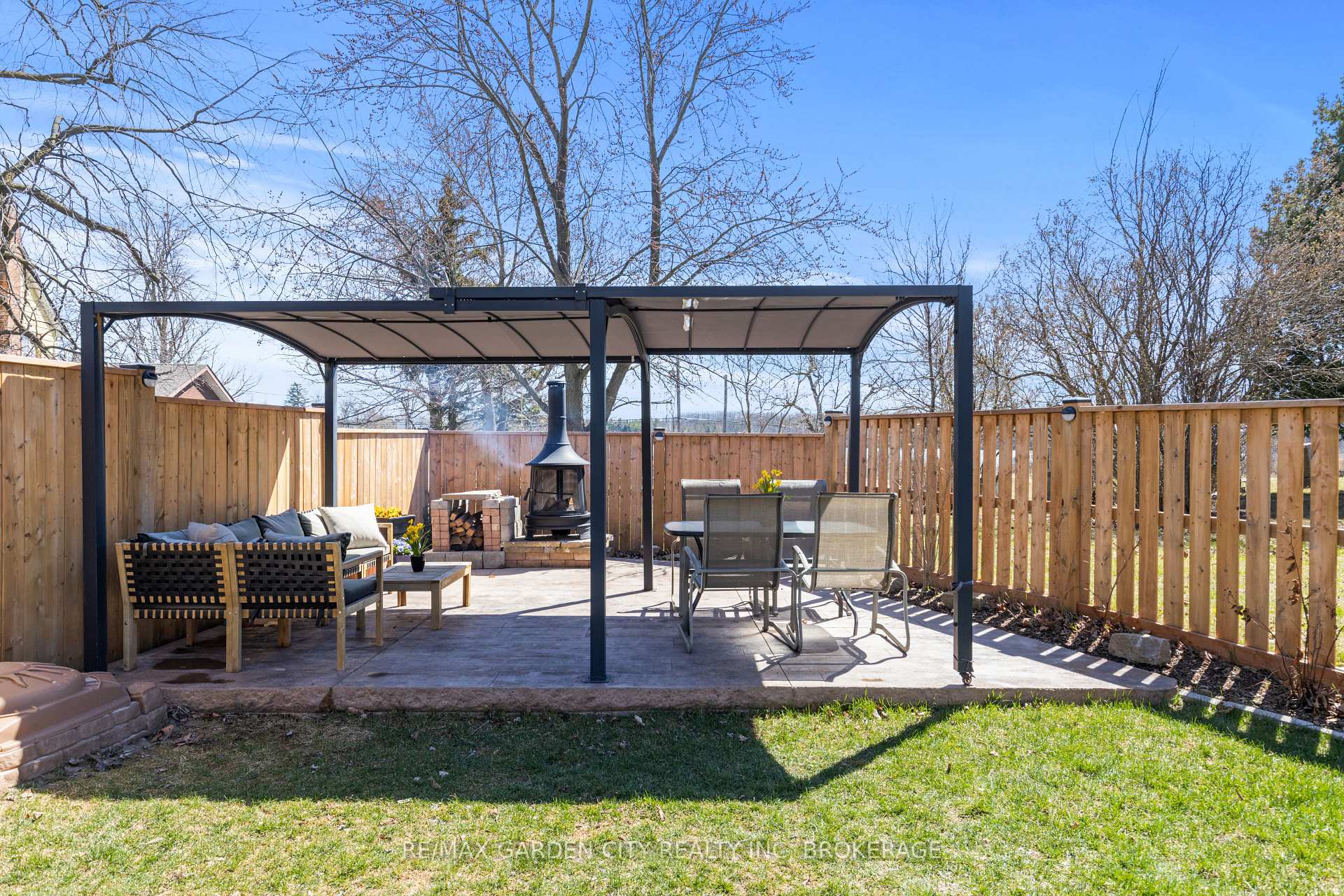Photo 44 of 25 Ivy Crescent, Thorold, Confederation Heights — HOMEH
