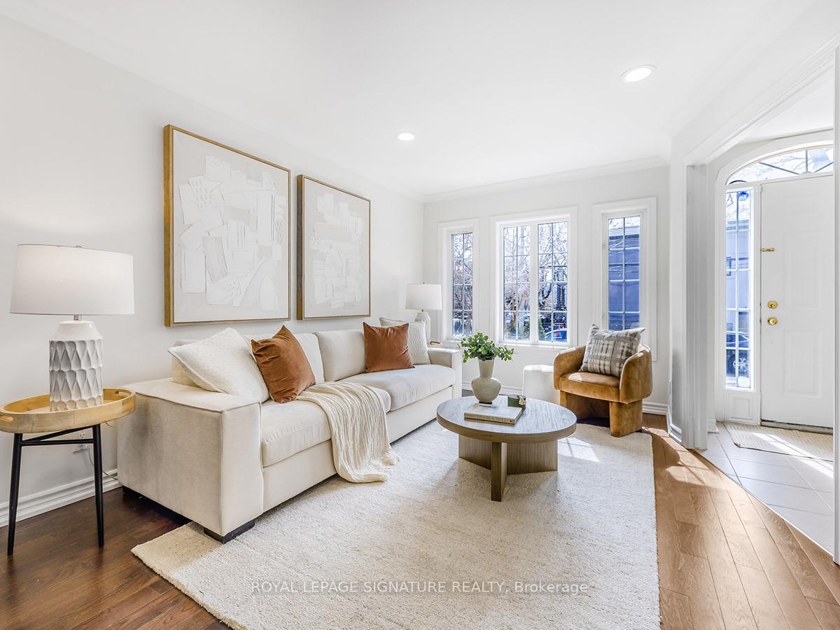 Photo 3 of 132A Barker Avenue, Toronto, Woodbine-Lumsden — HOMEH