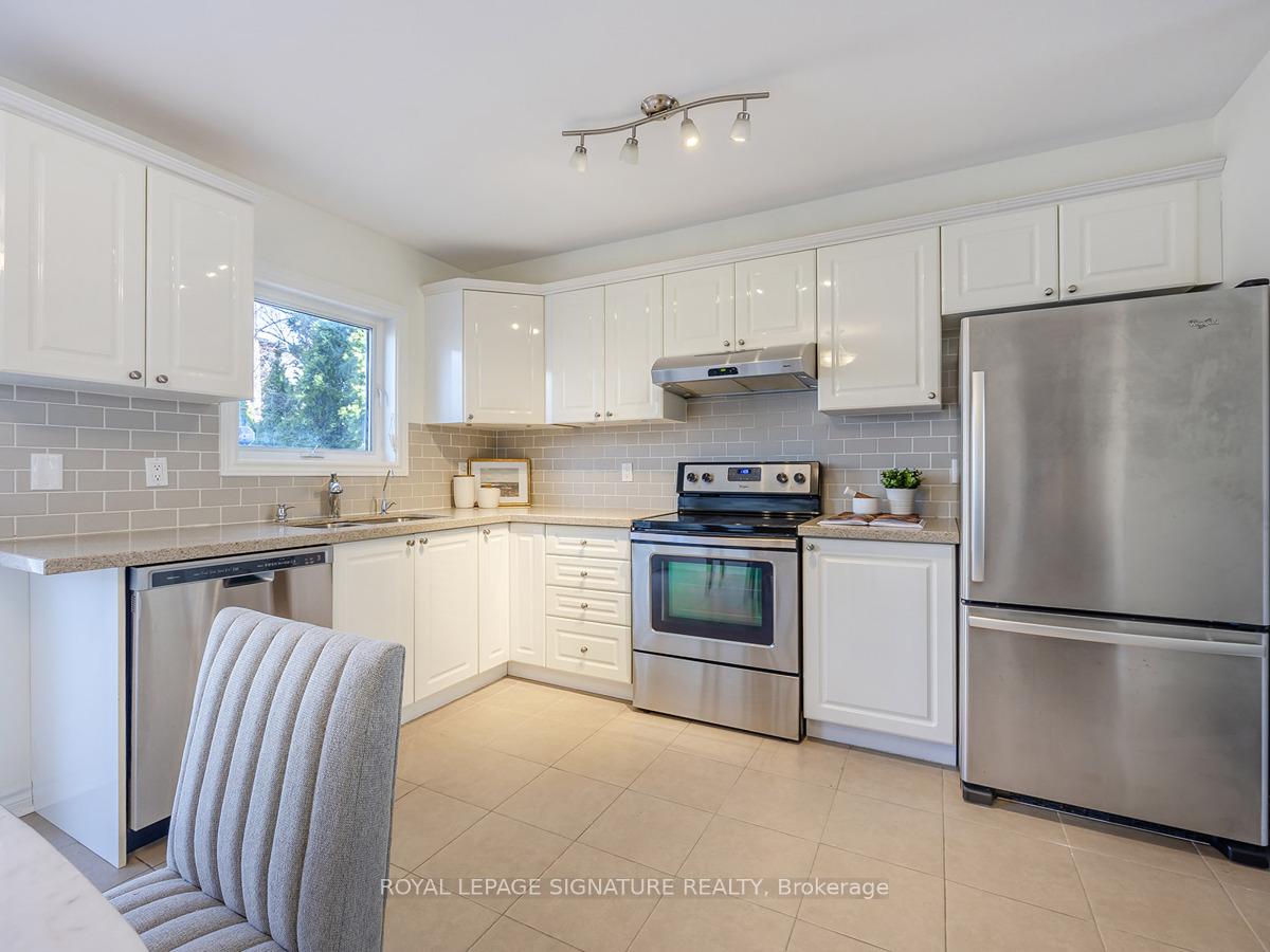 Photo 10 of 132A Barker Avenue, Toronto, Woodbine-Lumsden — HOMEH