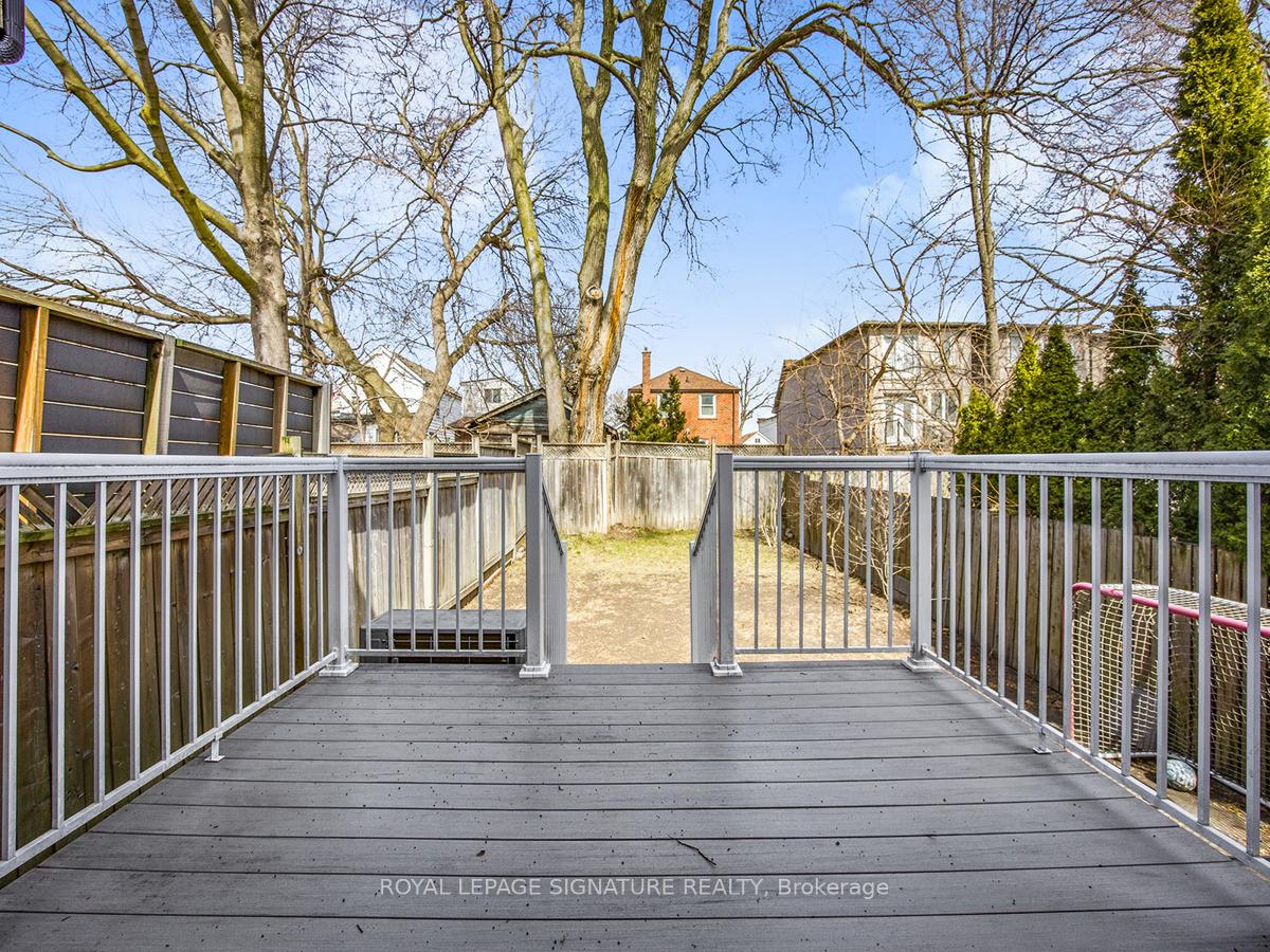 Photo 25 of 132A Barker Avenue, Toronto, Woodbine-Lumsden — HOMEH
