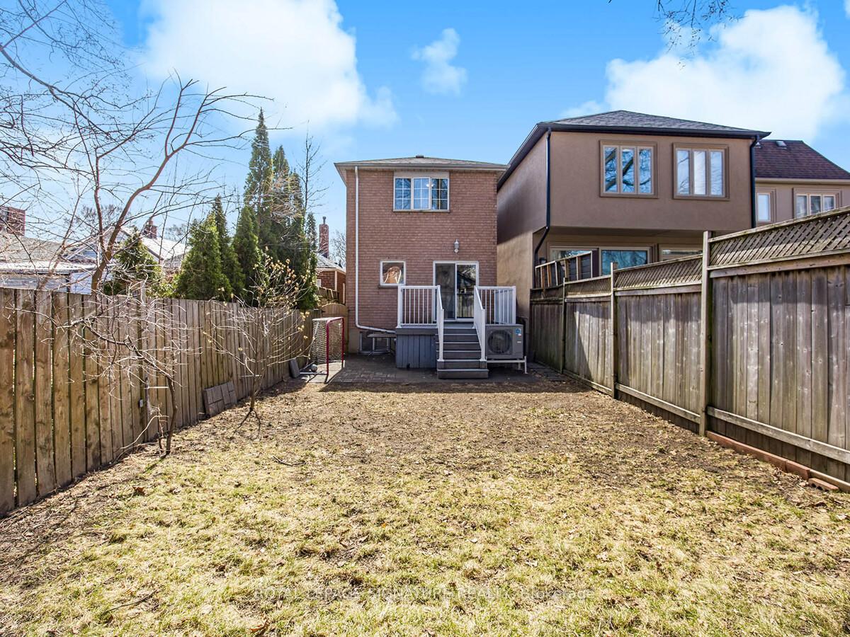 Photo 26 of 132A Barker Avenue, Toronto, Woodbine-Lumsden — HOMEH