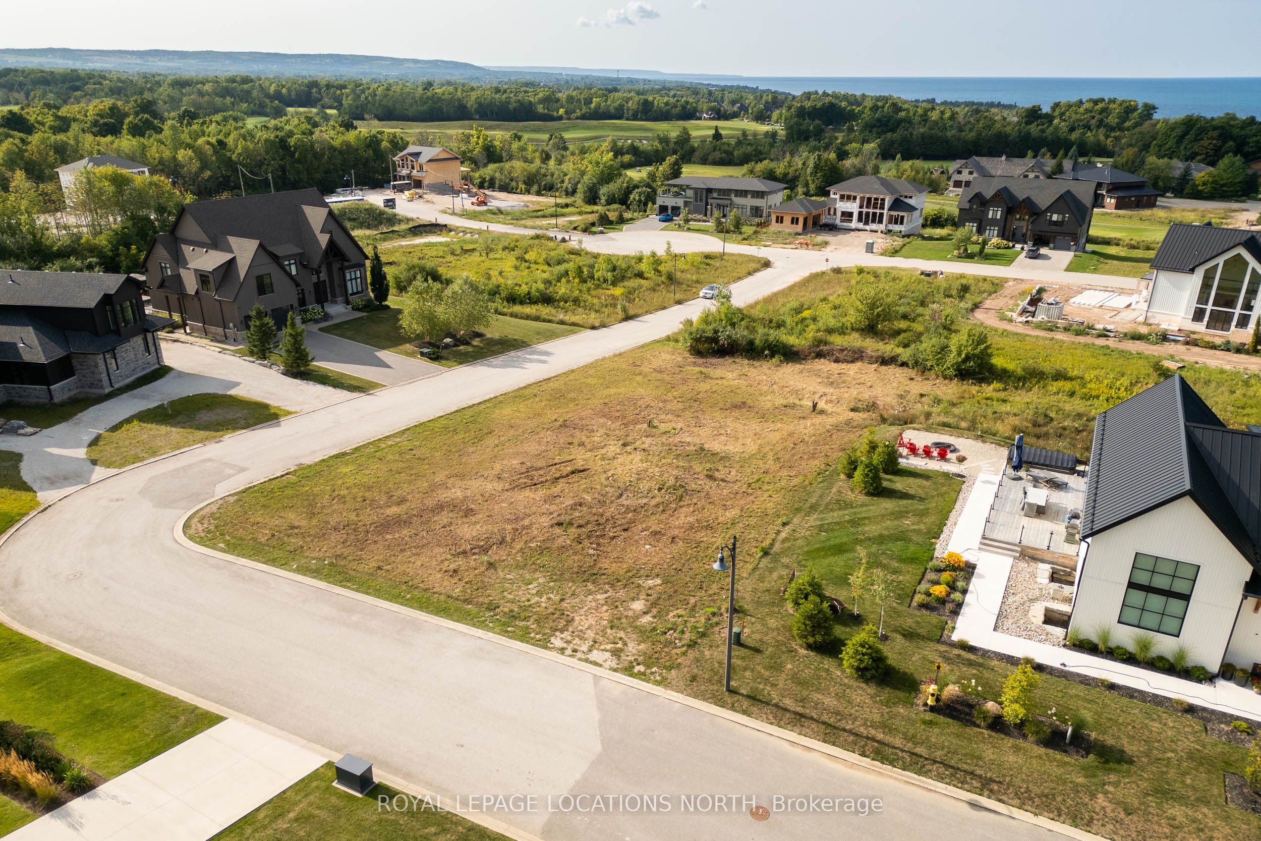 Photo 47 of 121 Maryward Crescent, Blue Mountains — HOMEH