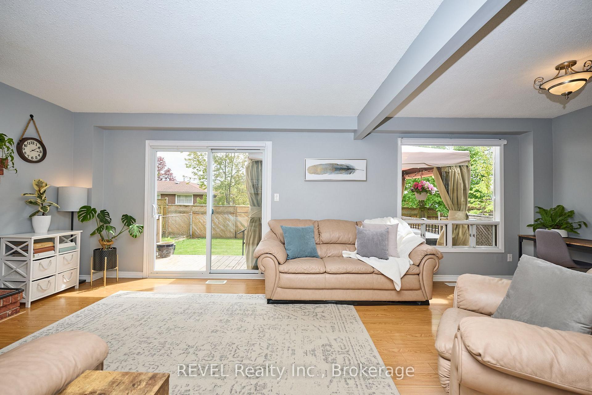 Photo 7 of 8 Baxter Crescent, Thorold, Confederation Heights — HOMEH