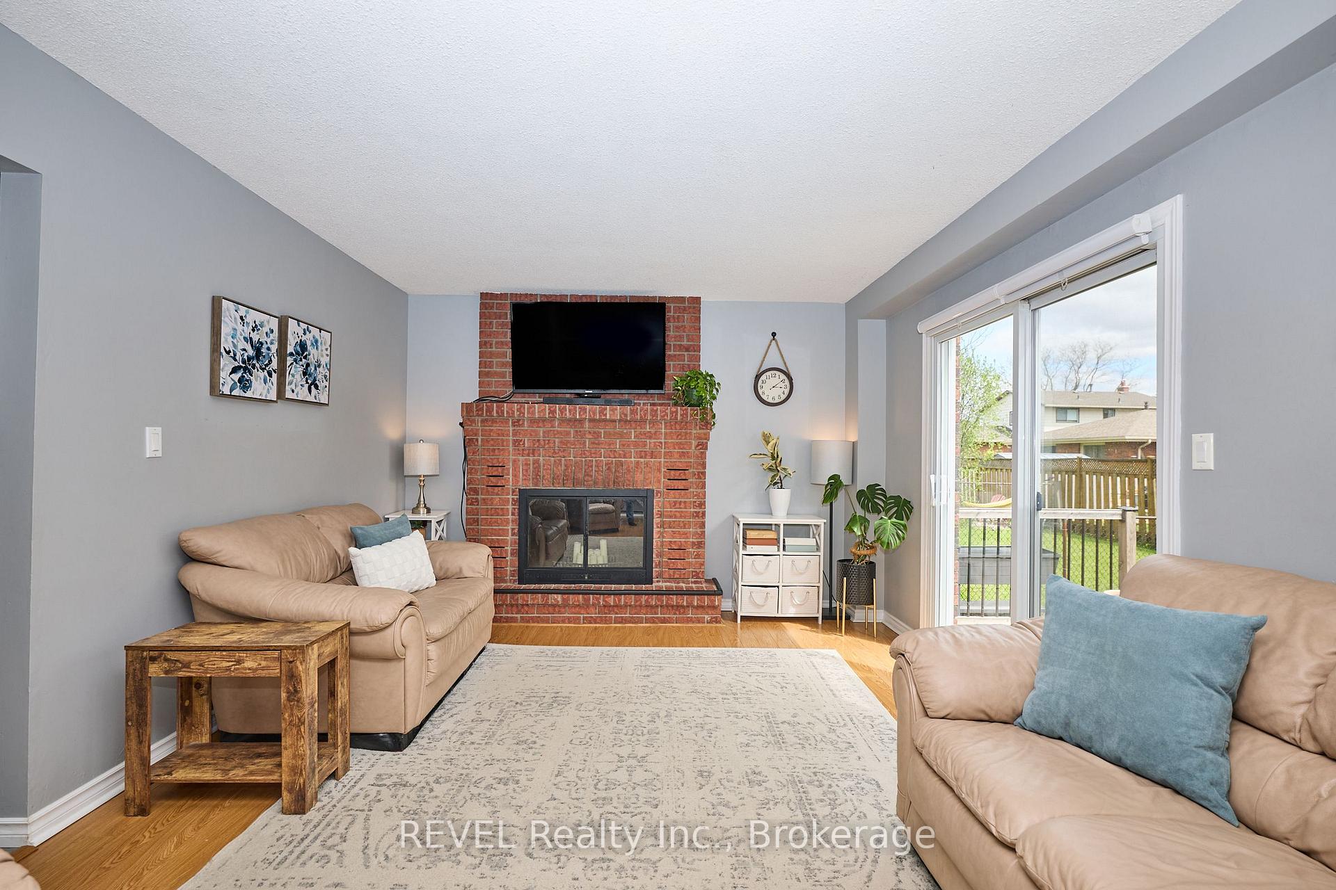 Photo 8 of 8 Baxter Crescent, Thorold, Confederation Heights — HOMEH
