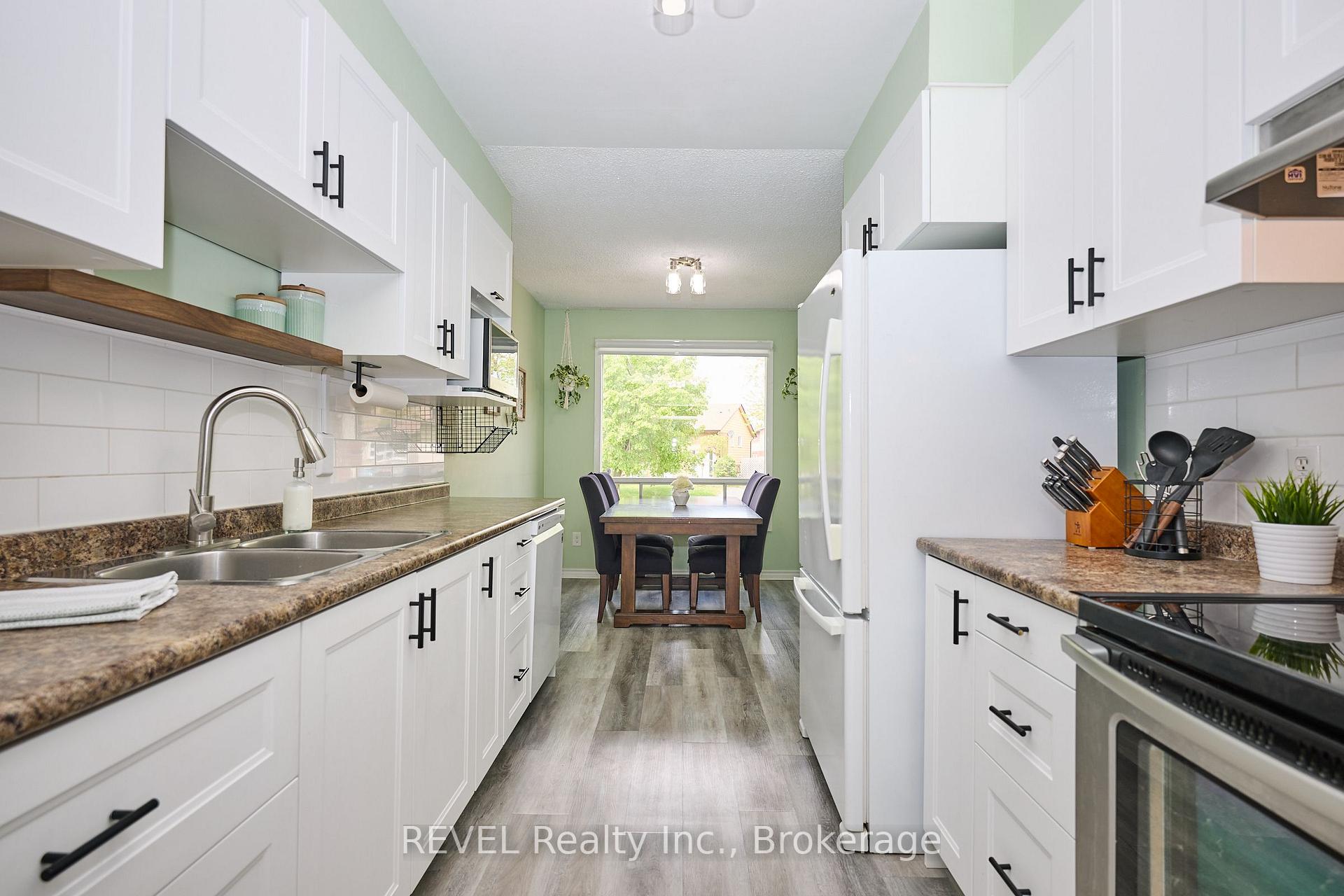 Photo 11 of 8 Baxter Crescent, Thorold, Confederation Heights — HOMEH