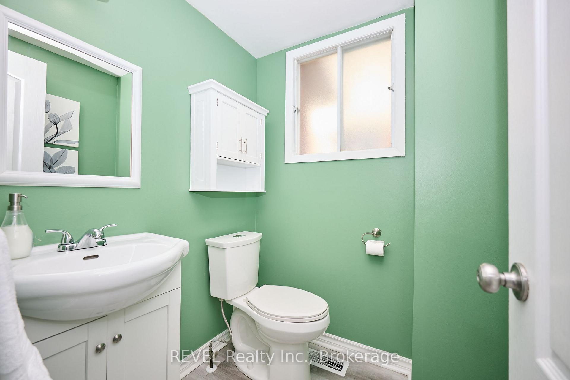 Photo 16 of 8 Baxter Crescent, Thorold, Confederation Heights — HOMEH