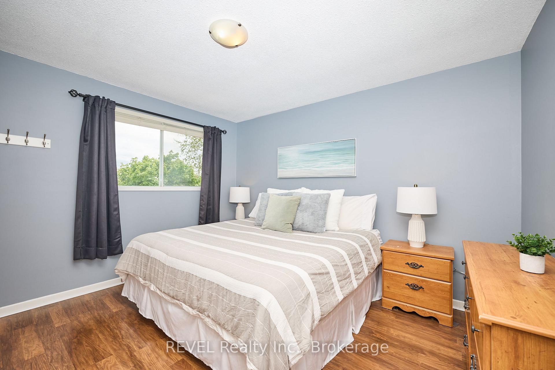 Photo 17 of 8 Baxter Crescent, Thorold, Confederation Heights — HOMEH