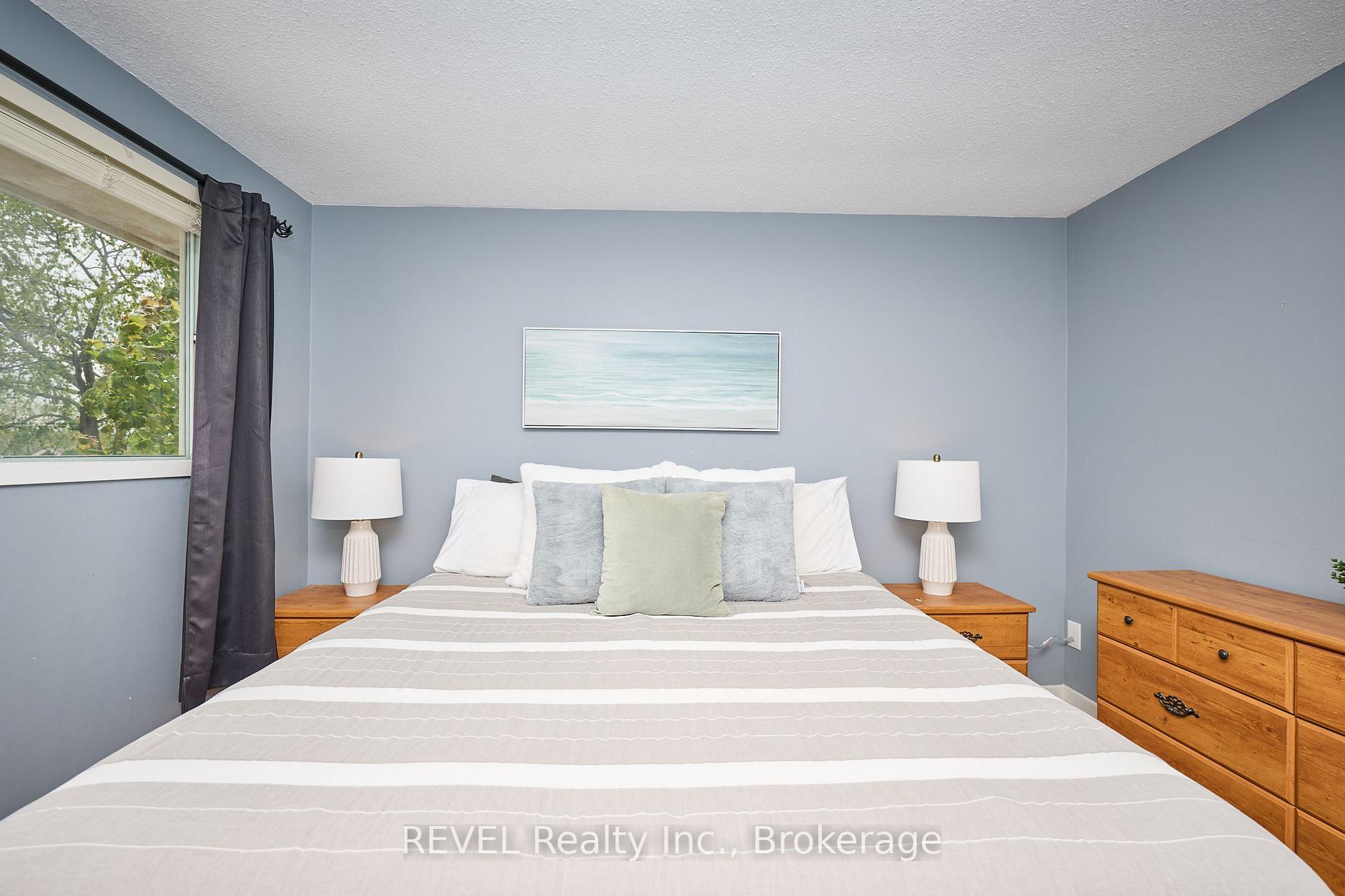 Photo 18 of 8 Baxter Crescent, Thorold, Confederation Heights — HOMEH