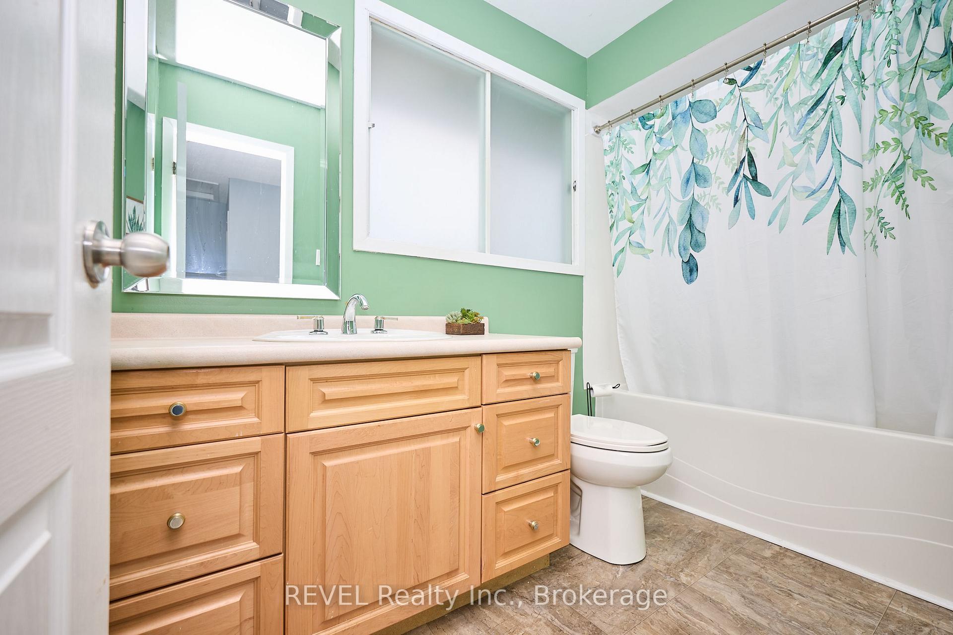 Photo 24 of 8 Baxter Crescent, Thorold, Confederation Heights — HOMEH