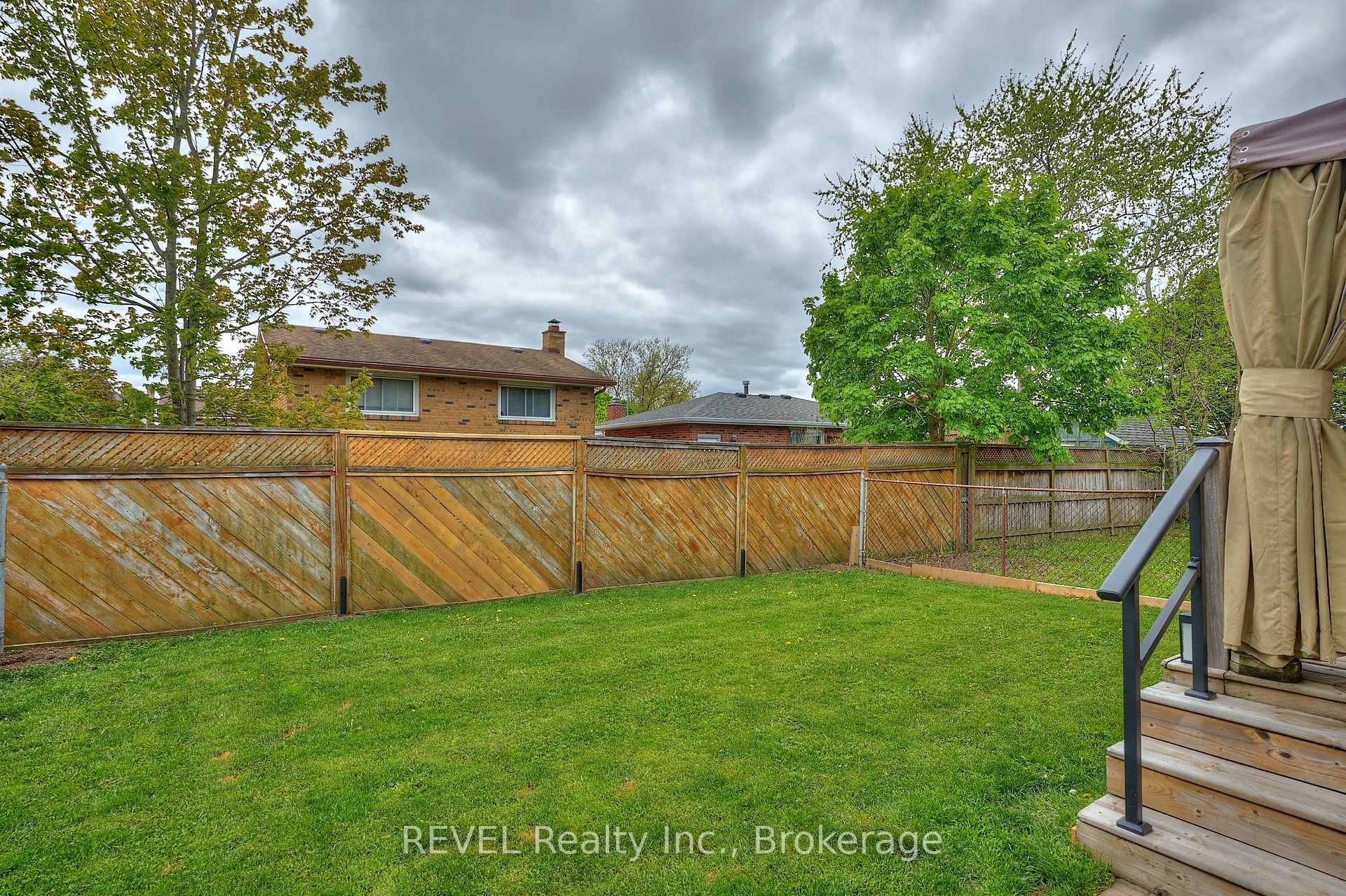 Photo 31 of 8 Baxter Crescent, Thorold, Confederation Heights — HOMEH
