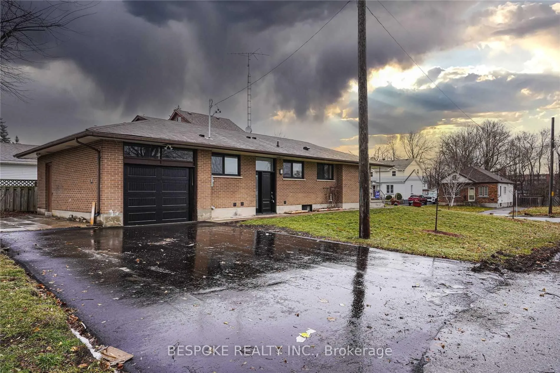 Photo 1 of Unit Bsmt, 152 Rosehill Boulevard, Oshawa, McLaughlin — HOMEH