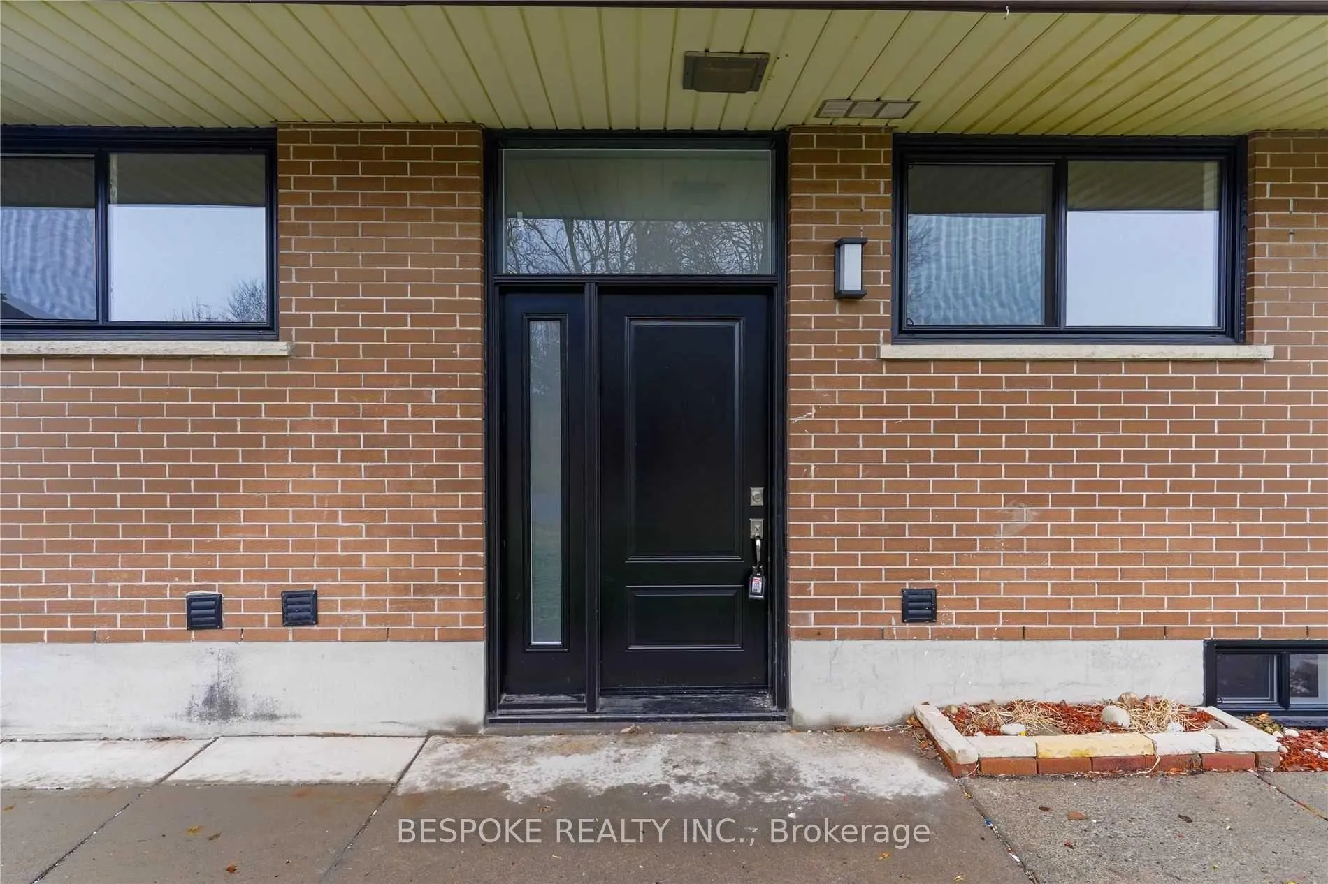 Photo 2 of Unit Bsmt, 152 Rosehill Boulevard, Oshawa, McLaughlin — HOMEH