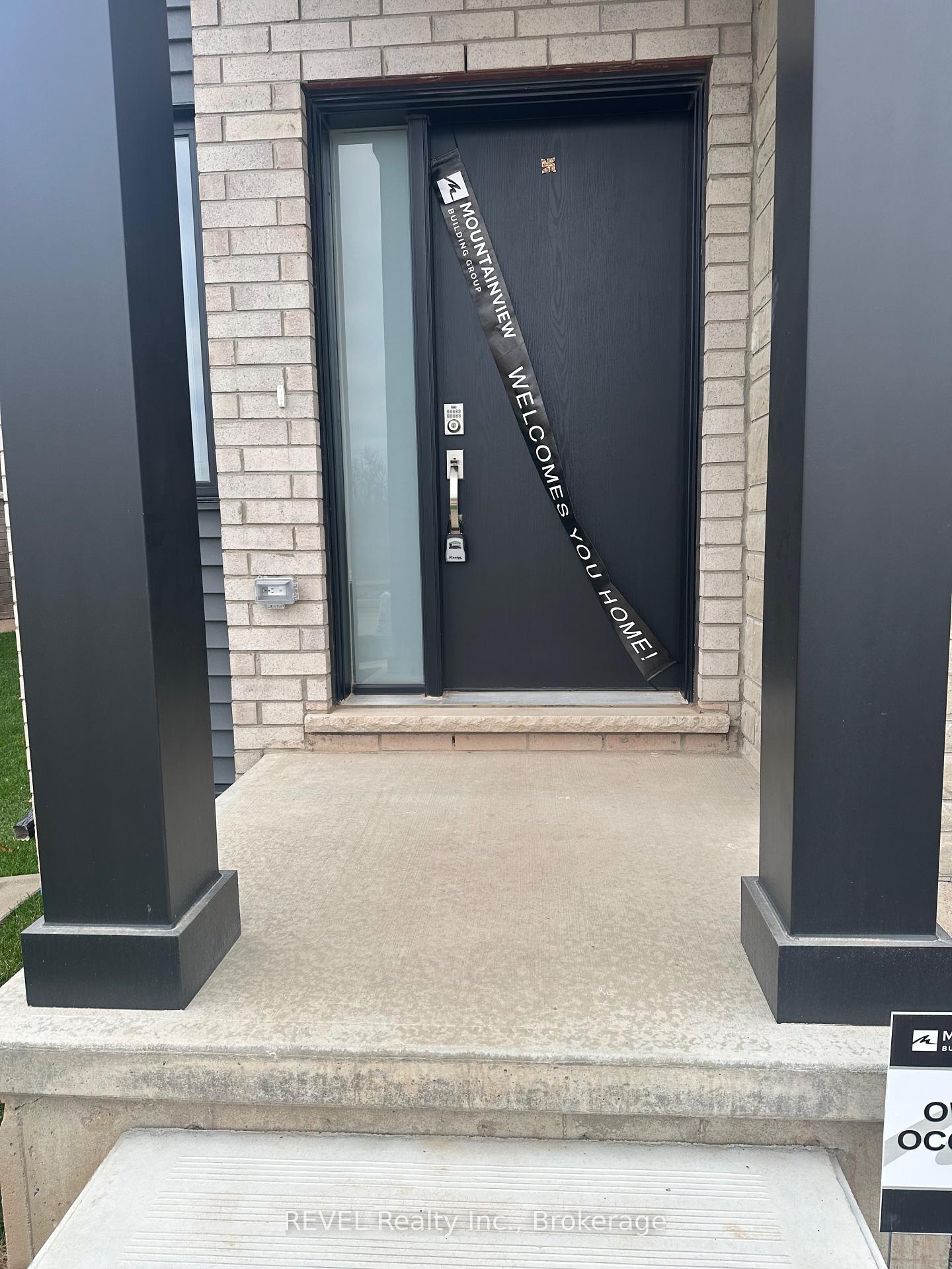 Photo 2 of 41 Wilson Drive, Thorold, Hurricane/Merrittville — HOMEH