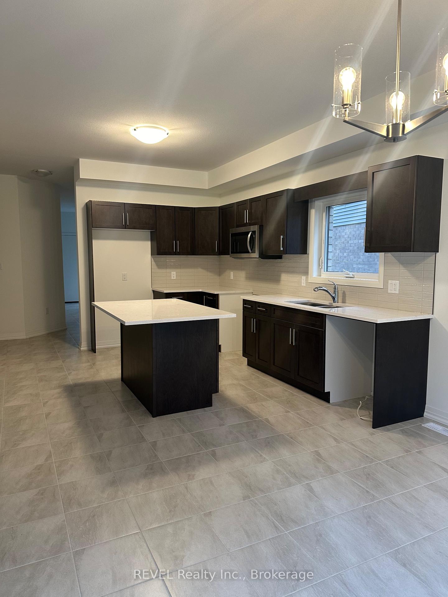 Photo 6 of 41 Wilson Drive, Thorold, Hurricane/Merrittville — HOMEH