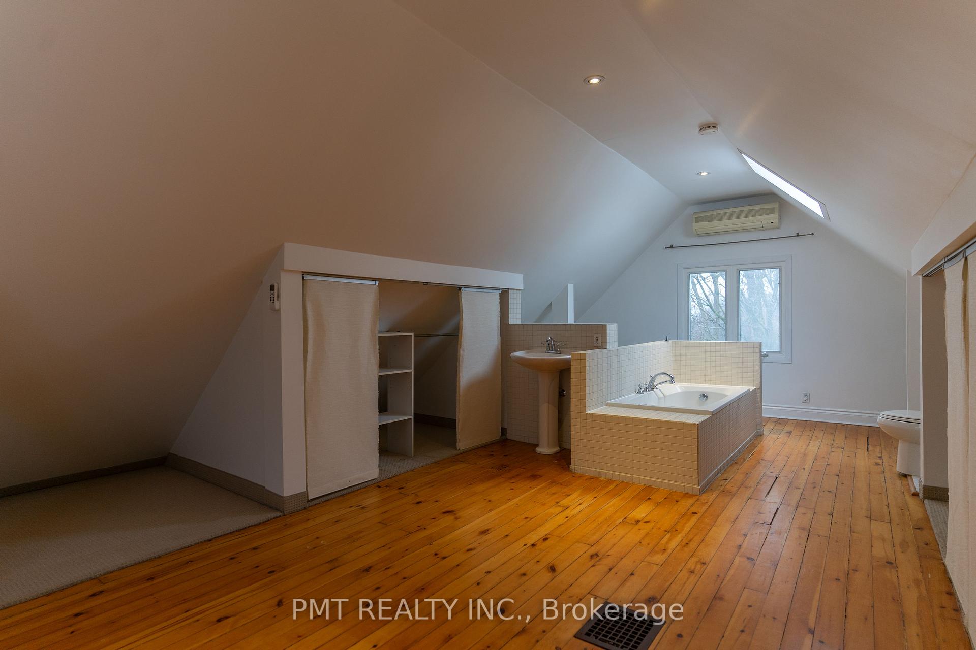 Photo 30 of 238 Woodfield Road, Toronto, Greenwood-Coxwell — HOMEH