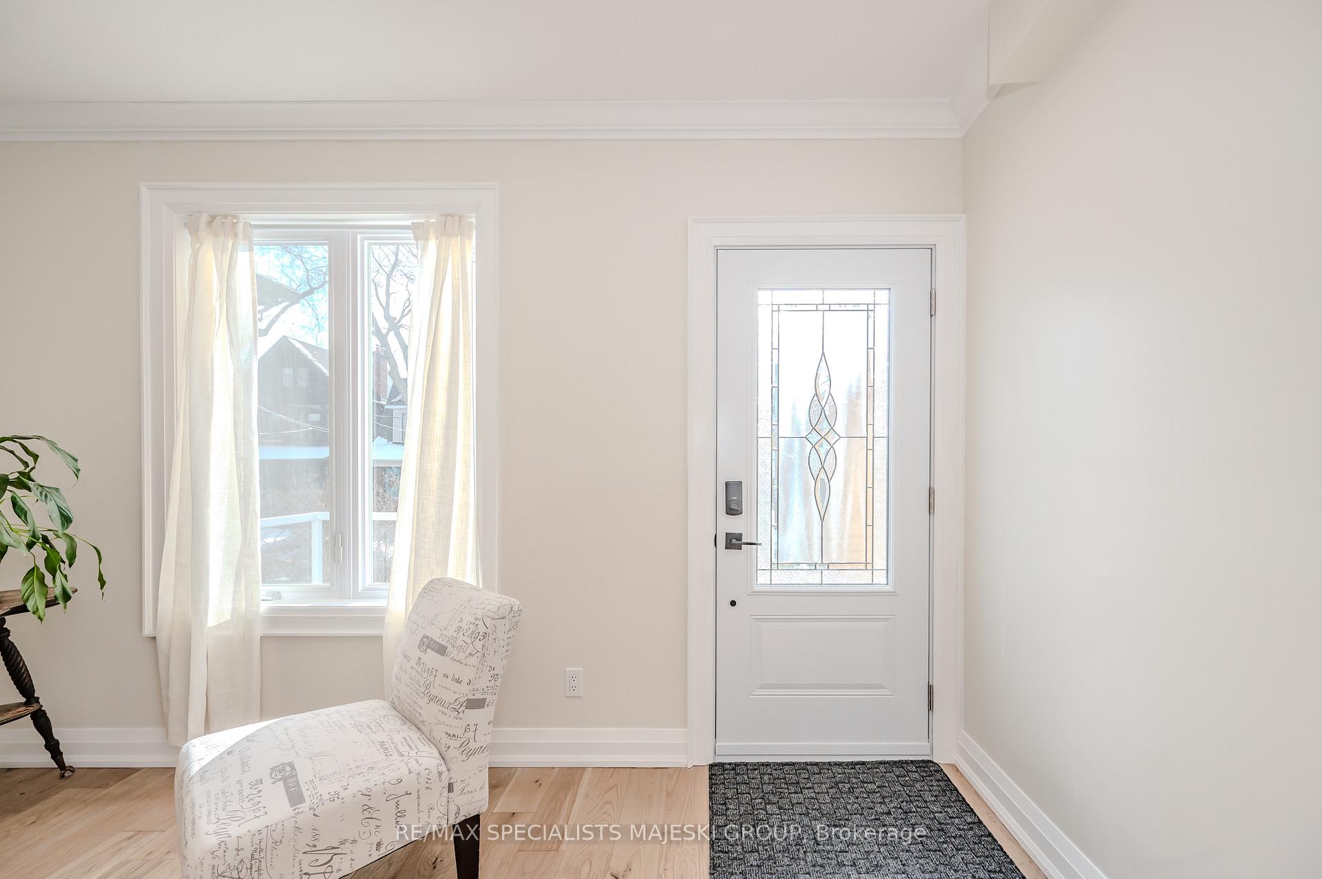 Photo 3 of 262 Withrow Avenue, Toronto, North Riverdale — HOMEH