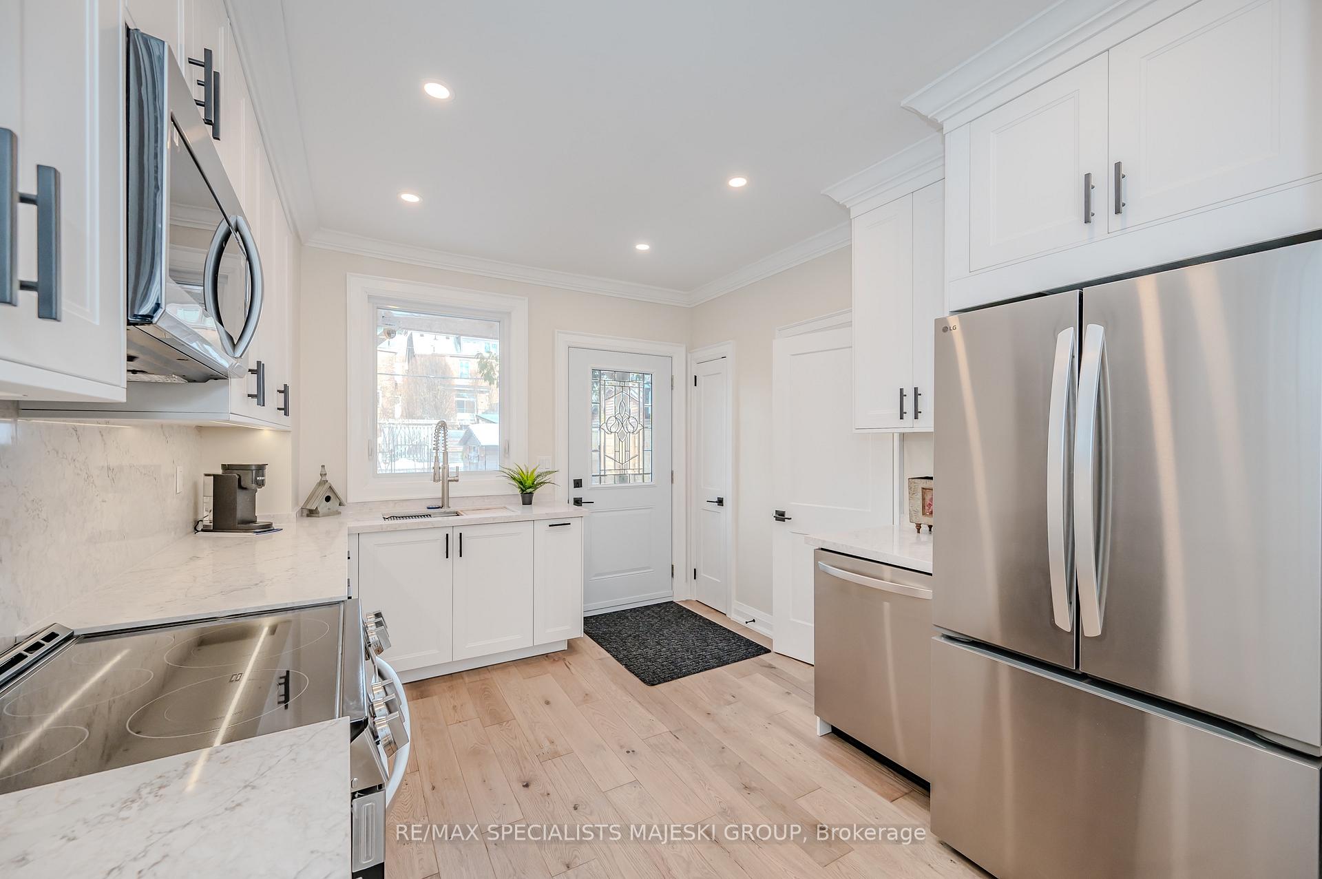 Photo 9 of 262 Withrow Avenue, Toronto, North Riverdale — HOMEH
