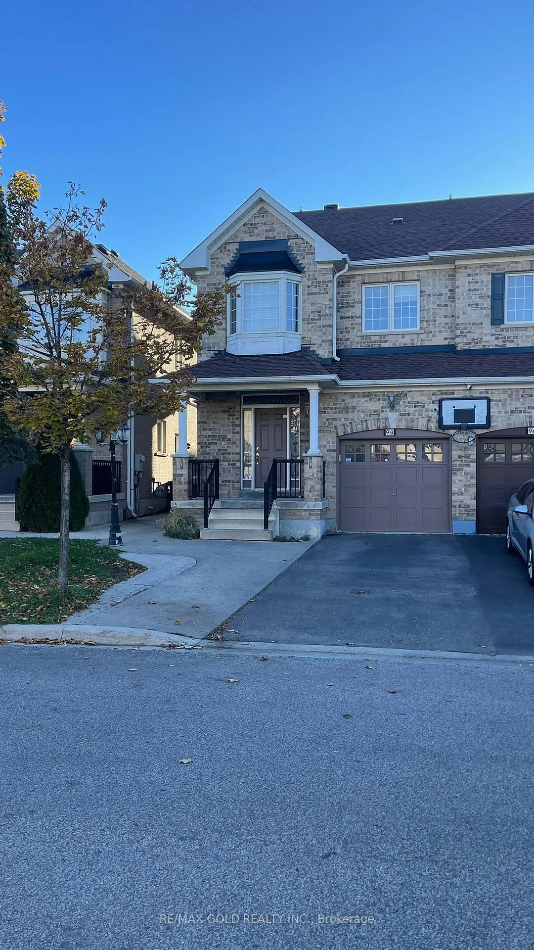 Photo 2 of Unit Upper, 98 Everingham Circle, Brampton, Sandringham-Wellington — HOMEH