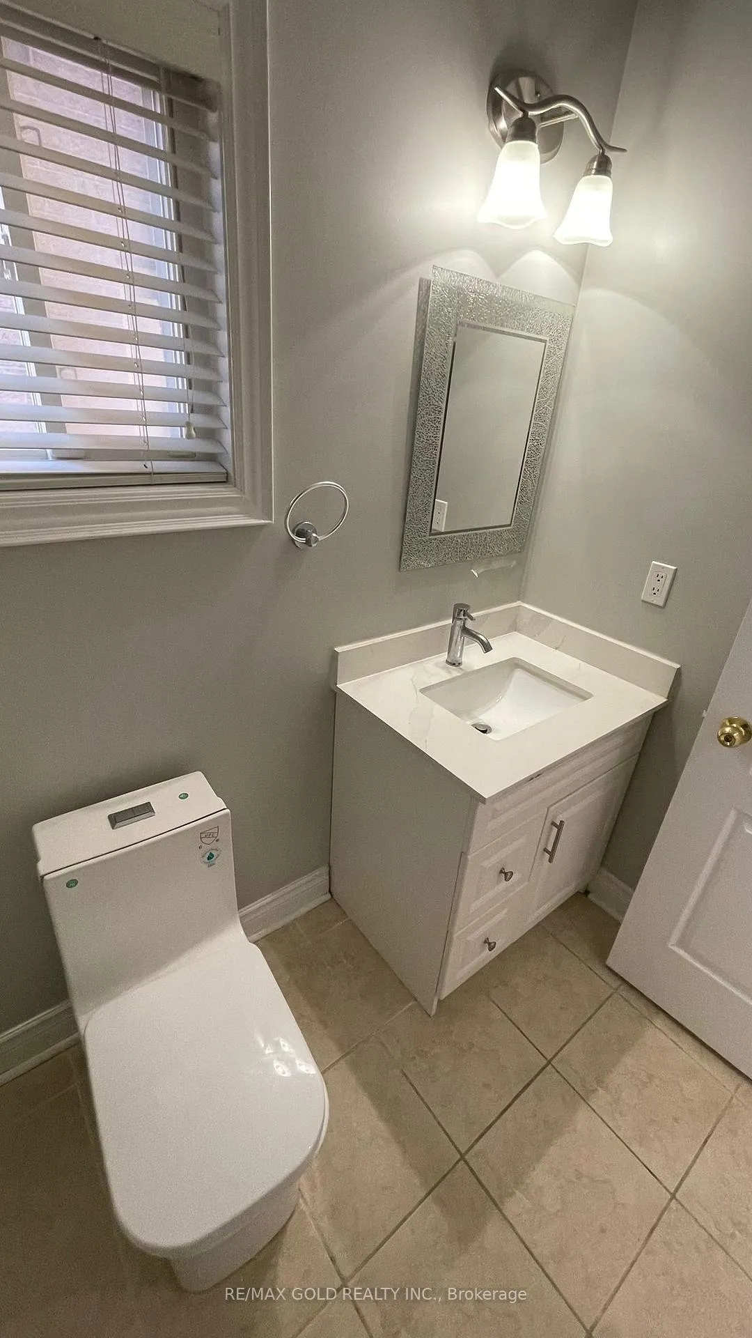 Photo 4 of Unit Upper, 98 Everingham Circle, Brampton, Sandringham-Wellington — HOMEH