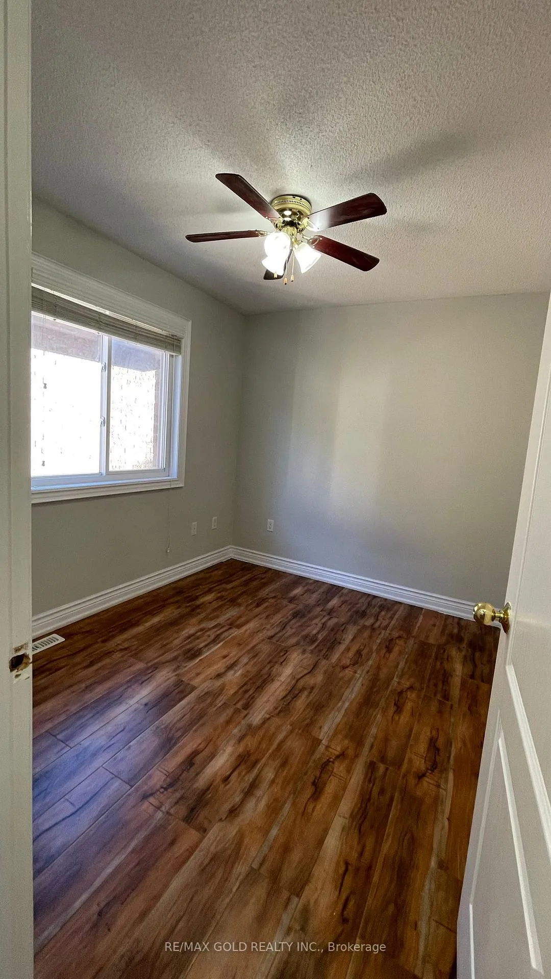 Photo 22 of Unit Upper, 98 Everingham Circle, Brampton, Sandringham-Wellington — HOMEH