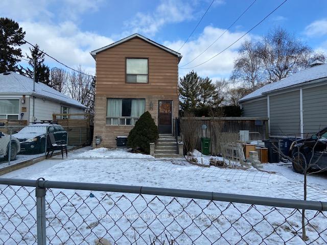 Front of 23 Westlake Crescent