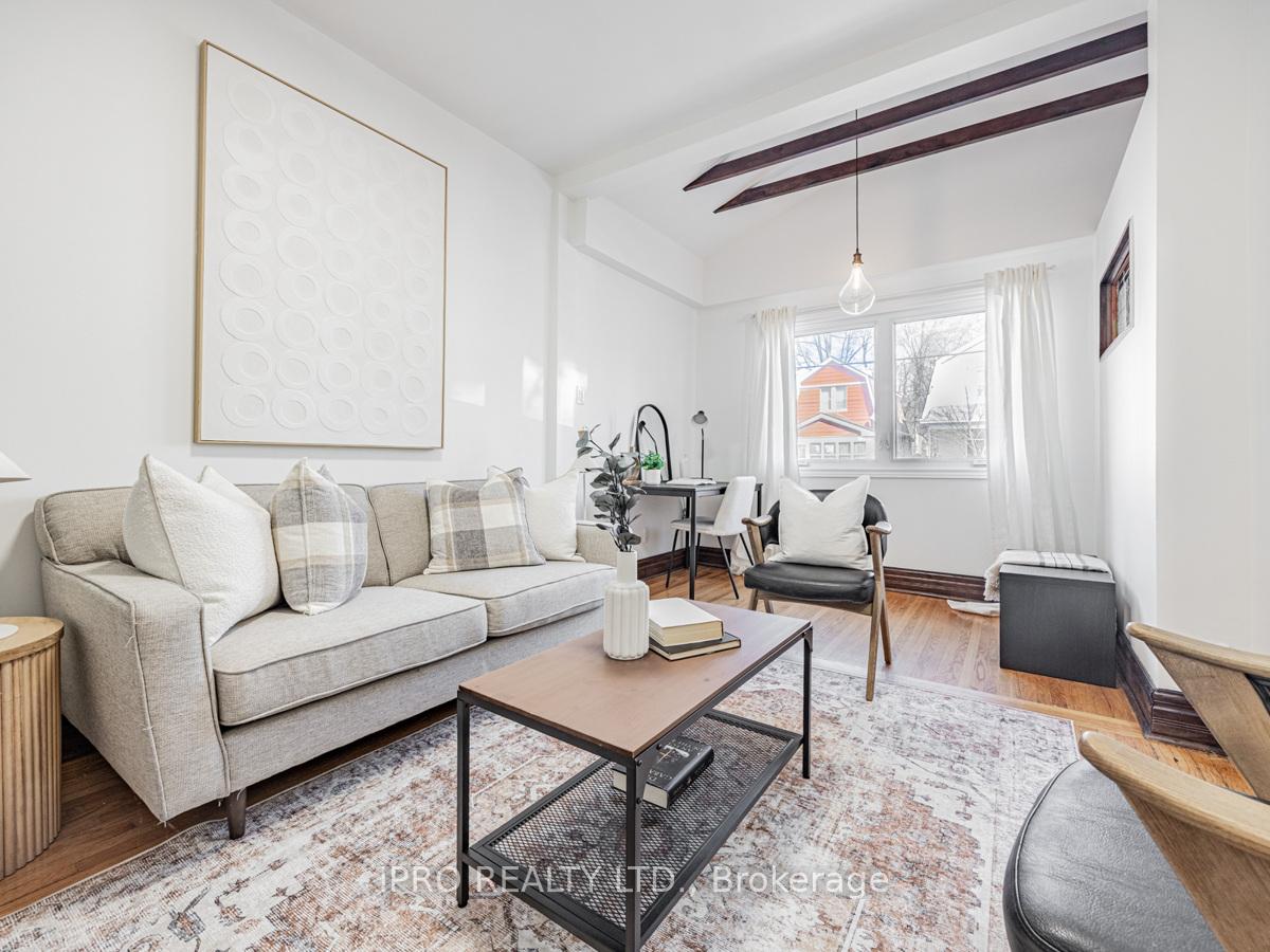 Photo 3 of 239 Lumsden Avenue, Toronto, Woodbine-Lumsden — HOMEH