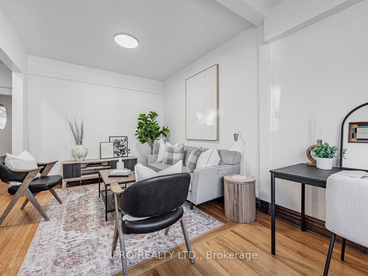 Photo 6 of 239 Lumsden Avenue, Toronto, Woodbine-Lumsden — HOMEH
