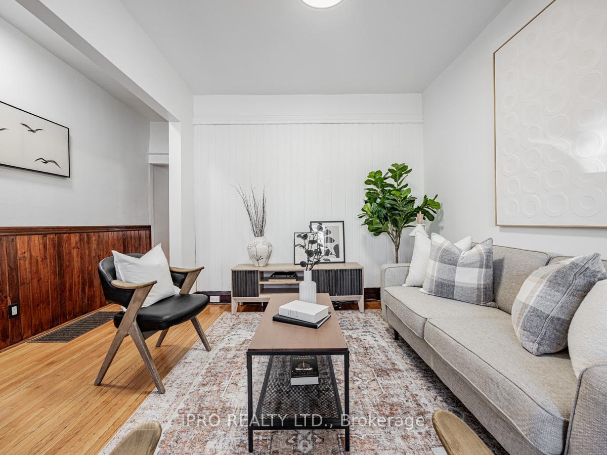 Photo 7 of 239 Lumsden Avenue, Toronto, Woodbine-Lumsden — HOMEH
