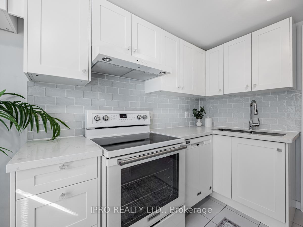 Photo 18 of 239 Lumsden Avenue, Toronto, Woodbine-Lumsden — HOMEH
