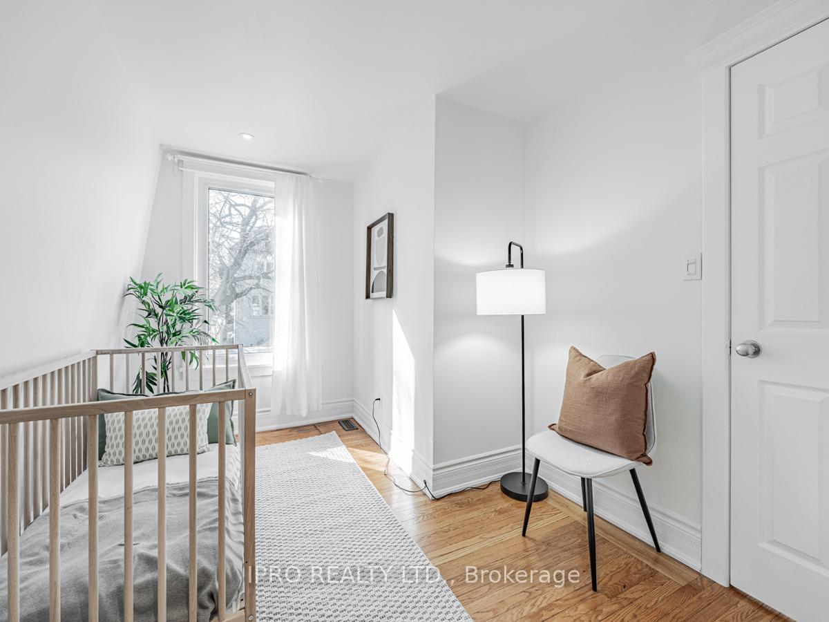 Photo 24 of 239 Lumsden Avenue, Toronto, Woodbine-Lumsden — HOMEH