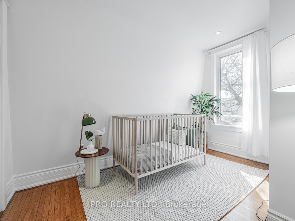 Photo 25 of 239 Lumsden Avenue, Toronto, Woodbine-Lumsden — HOMEH