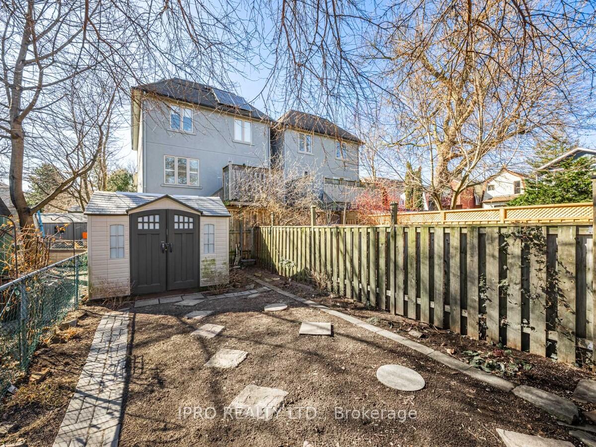 Photo 34 of 239 Lumsden Avenue, Toronto, Woodbine-Lumsden — HOMEH