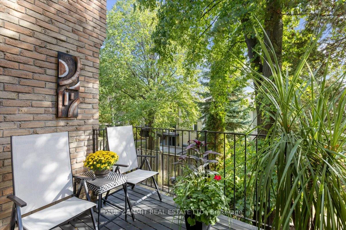 Photo 4 of 90 Quail Valley Crescent, Markham, German Mills — HOMEH