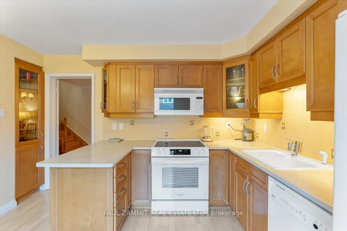 Photo 9 of 90 Quail Valley Crescent, Markham, German Mills — HOMEH