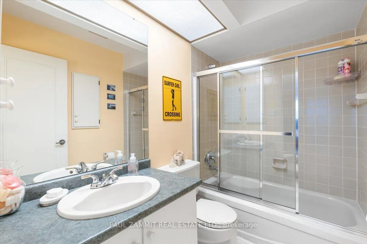 Photo 14 of 90 Quail Valley Crescent, Markham, German Mills — HOMEH