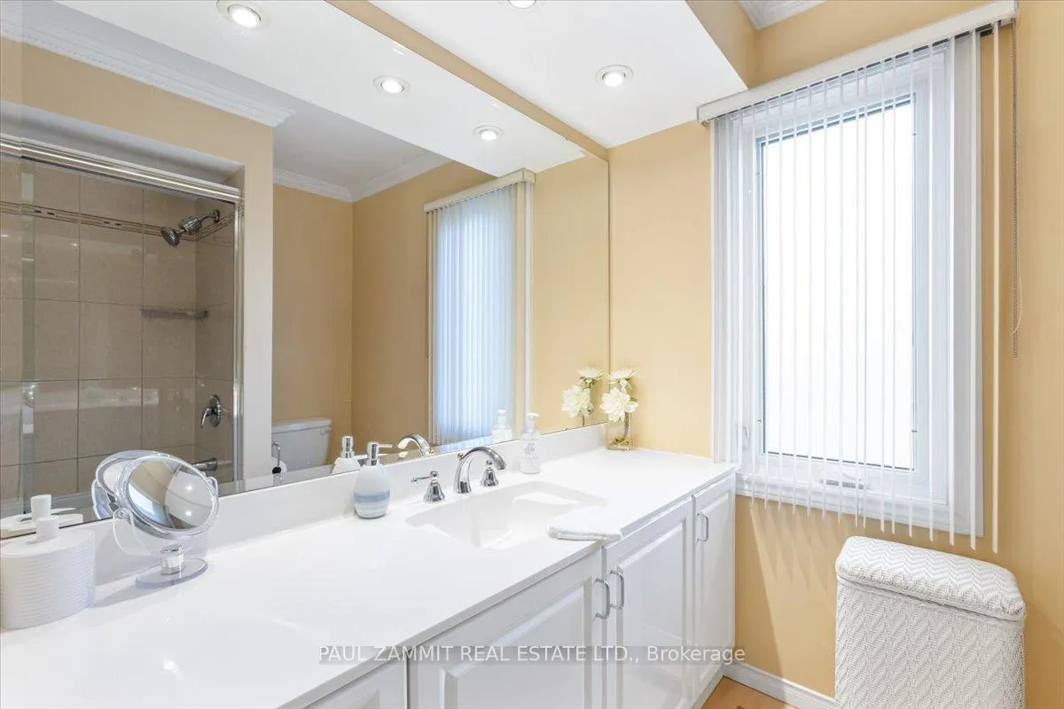 Photo 17 of 90 Quail Valley Crescent, Markham, German Mills — HOMEH