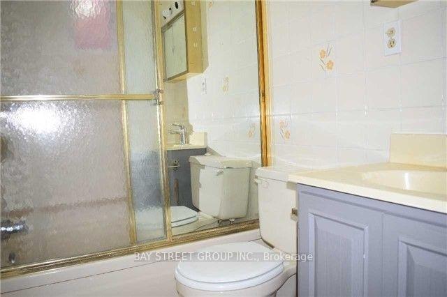 Photo 4 of Unit 2nd Flr, 475 Clinton Street, Toronto, The Annex — HOMEH