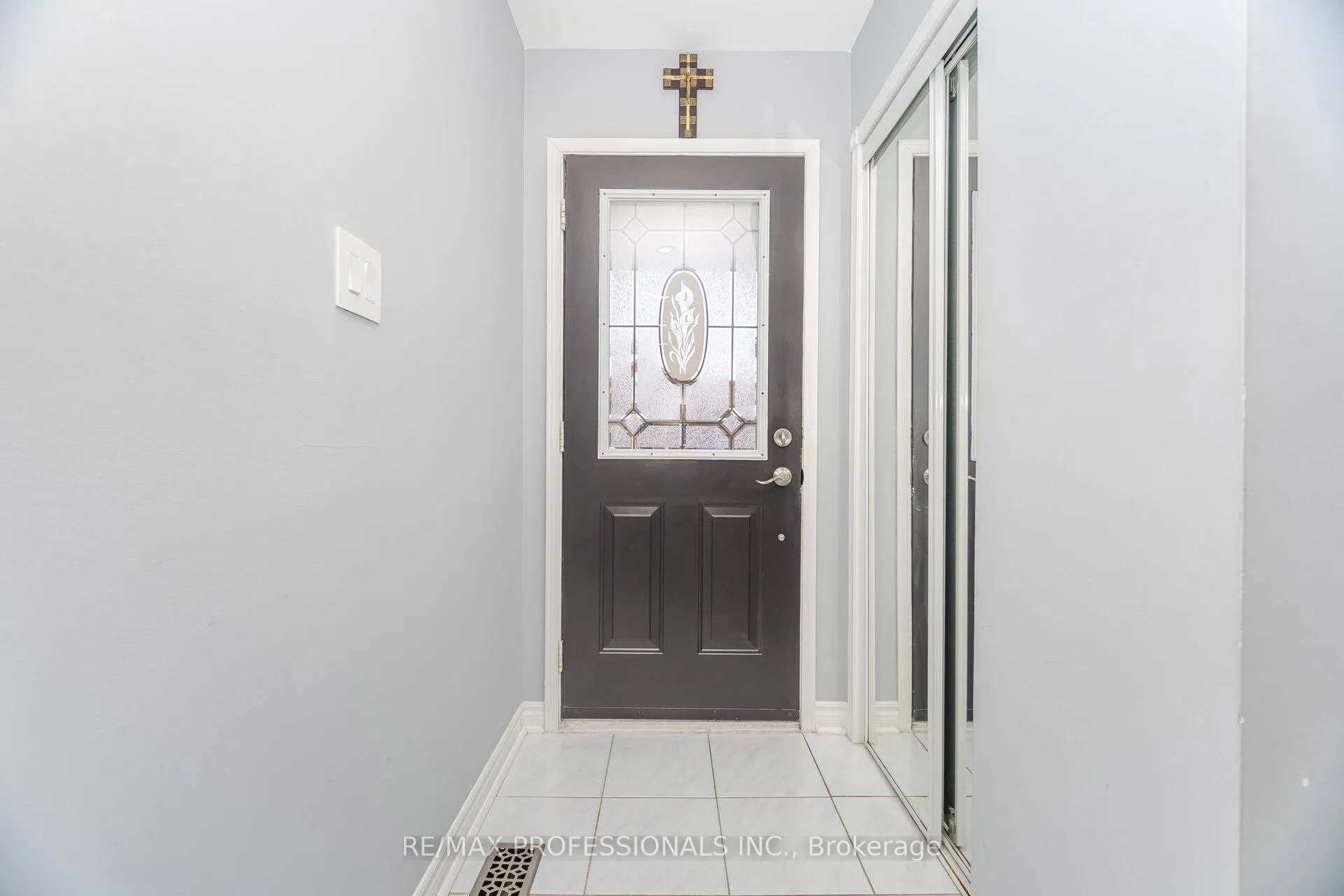 Photo 5 of 2 Dawson Crescent, Milton, Old Milton — HOMEH