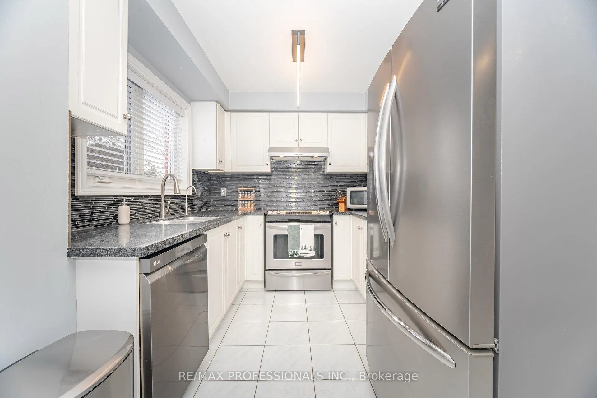 Photo 15 of 2 Dawson Crescent, Milton, Old Milton — HOMEH
