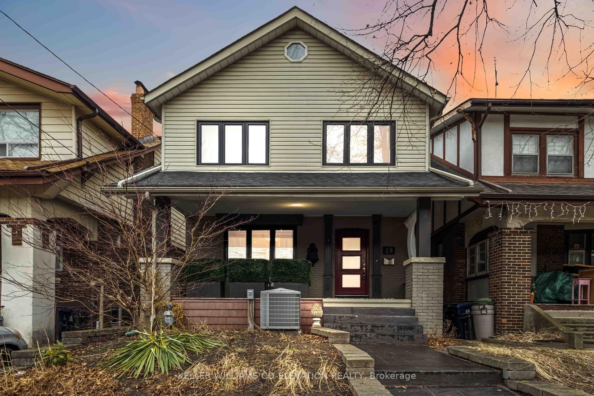 Photo 3 of 19 Oakdene Crescent, Toronto, Danforth — HOMEH