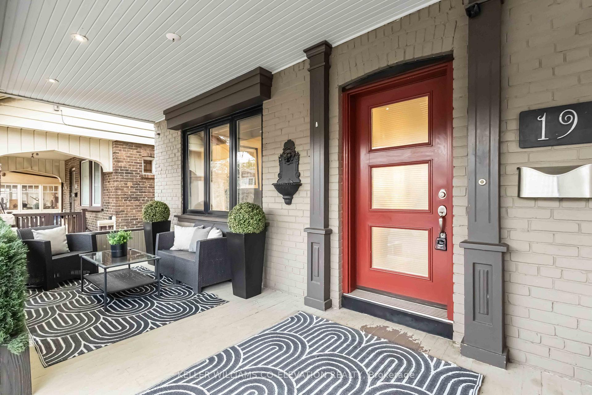Photo 4 of 19 Oakdene Crescent, Toronto, Danforth — HOMEH
