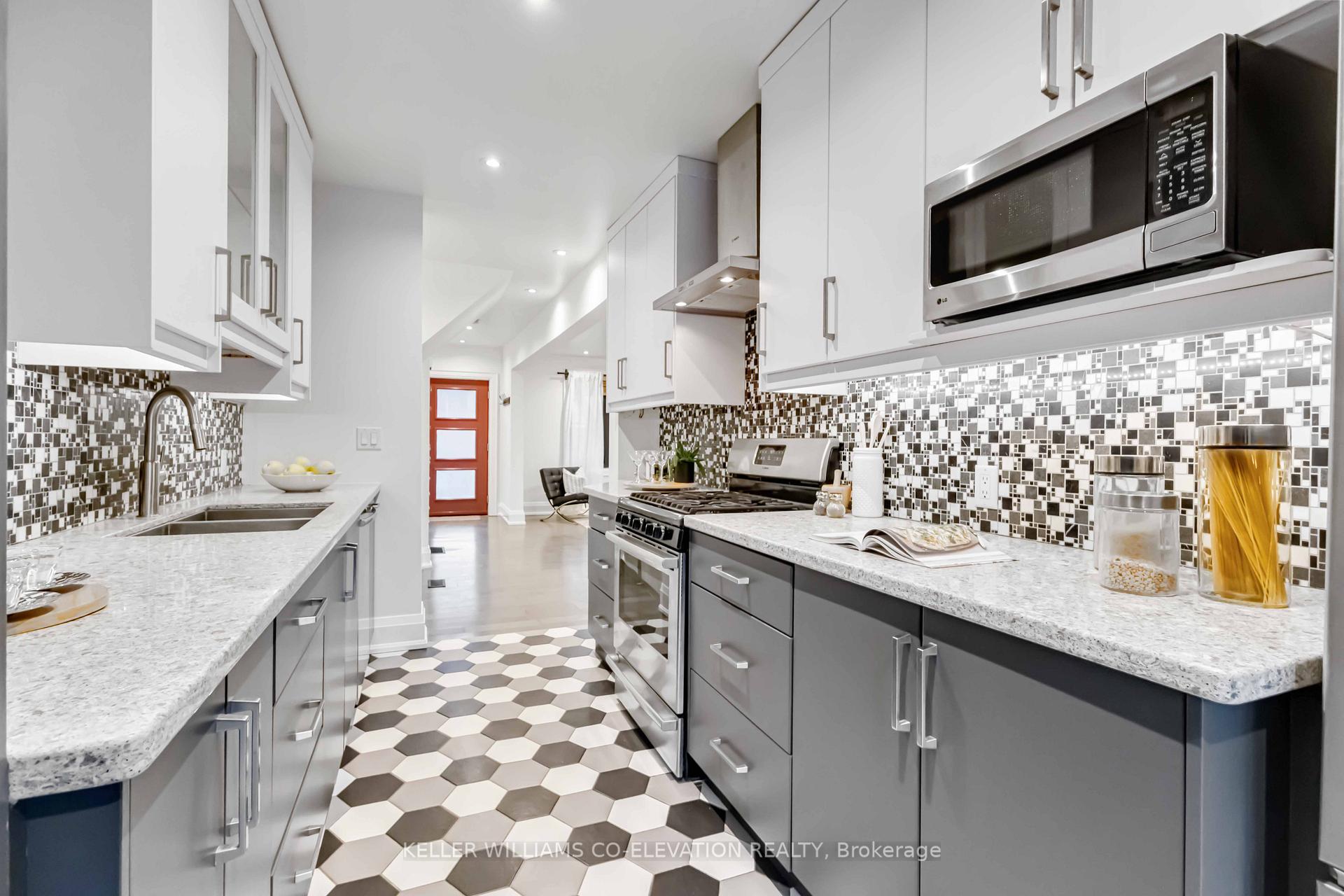Photo 17 of 19 Oakdene Crescent, Toronto, Danforth — HOMEH