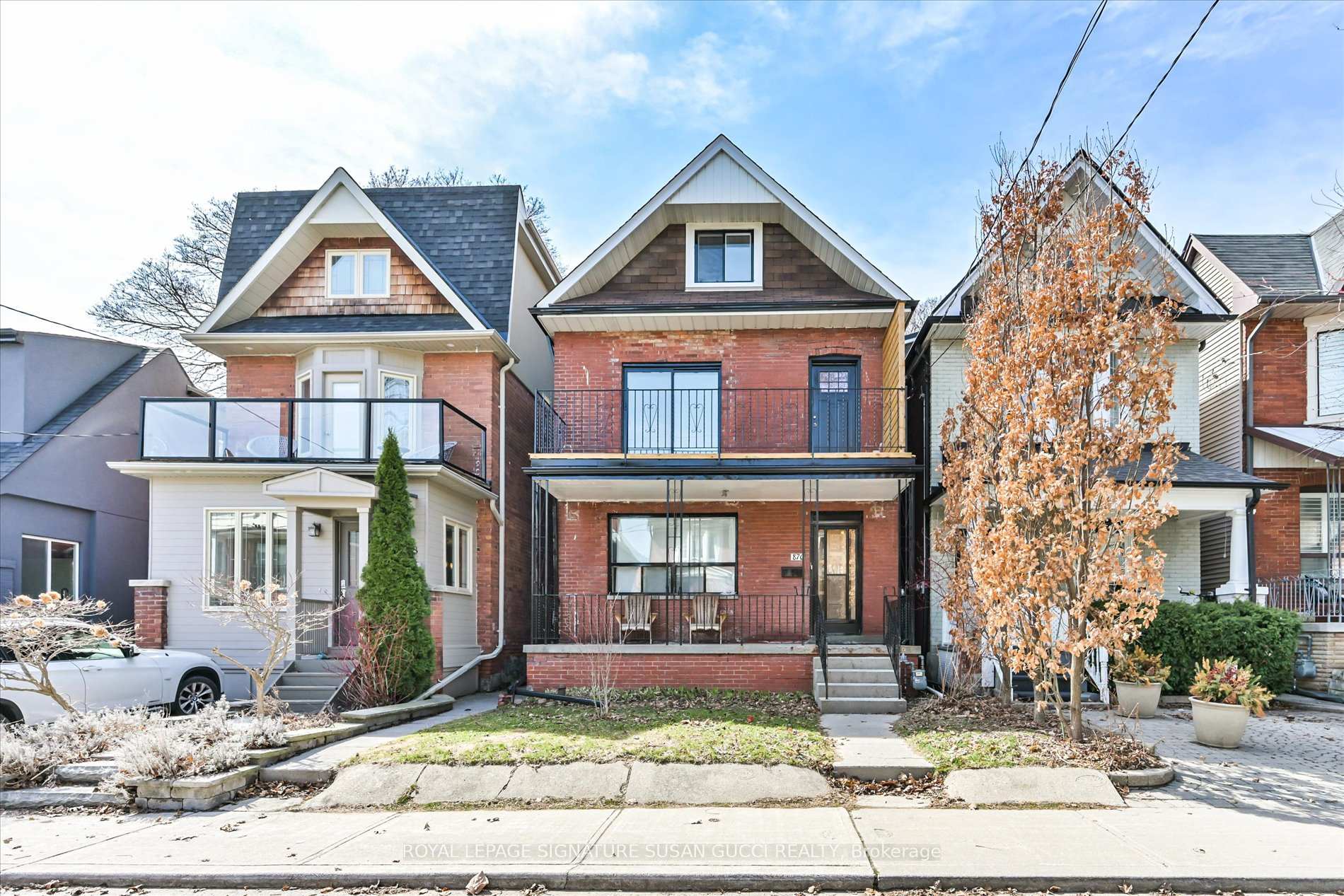 Photo 1 of Unit Upper, 870 Carlaw Avenue, Toronto, Playter Estates-Danforth — HOMEH
