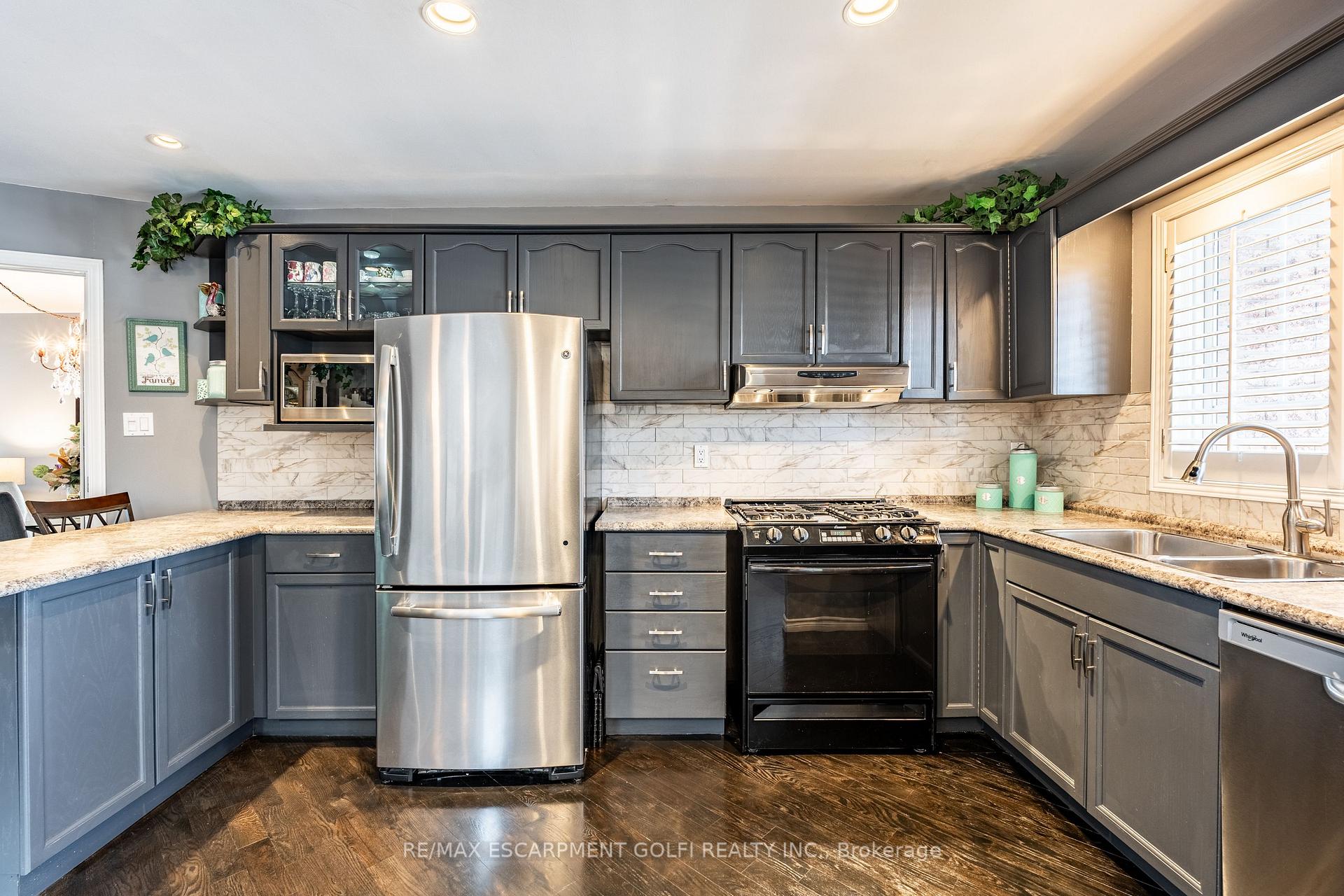 Photo 8 of 13 Silvercrest Court, Thorold, Confederation Heights — HOMEH