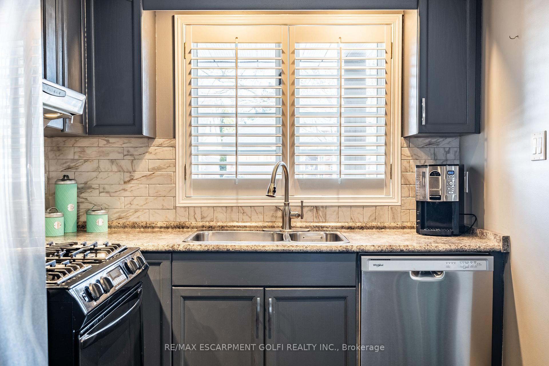 Photo 9 of 13 Silvercrest Court, Thorold, Confederation Heights — HOMEH