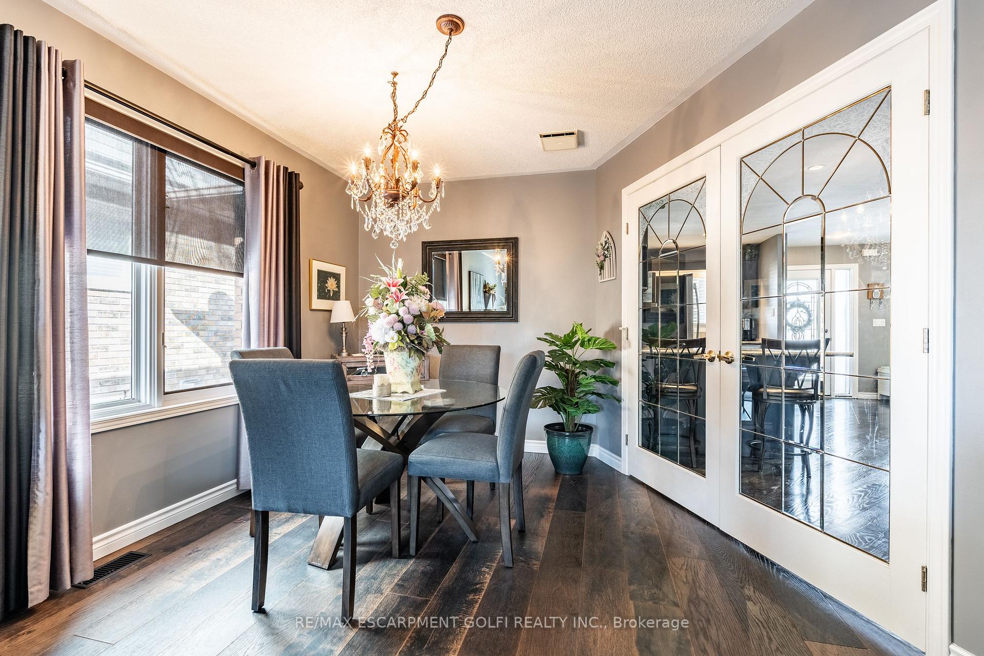 Photo 11 of 13 Silvercrest Court, Thorold, Confederation Heights — HOMEH