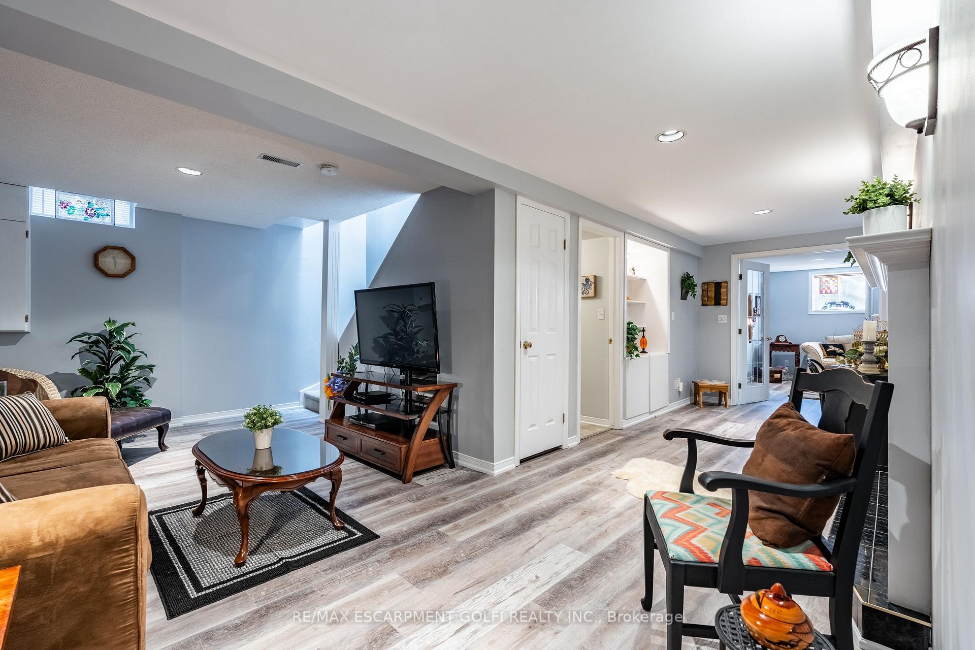 Photo 18 of 13 Silvercrest Court, Thorold, Confederation Heights — HOMEH