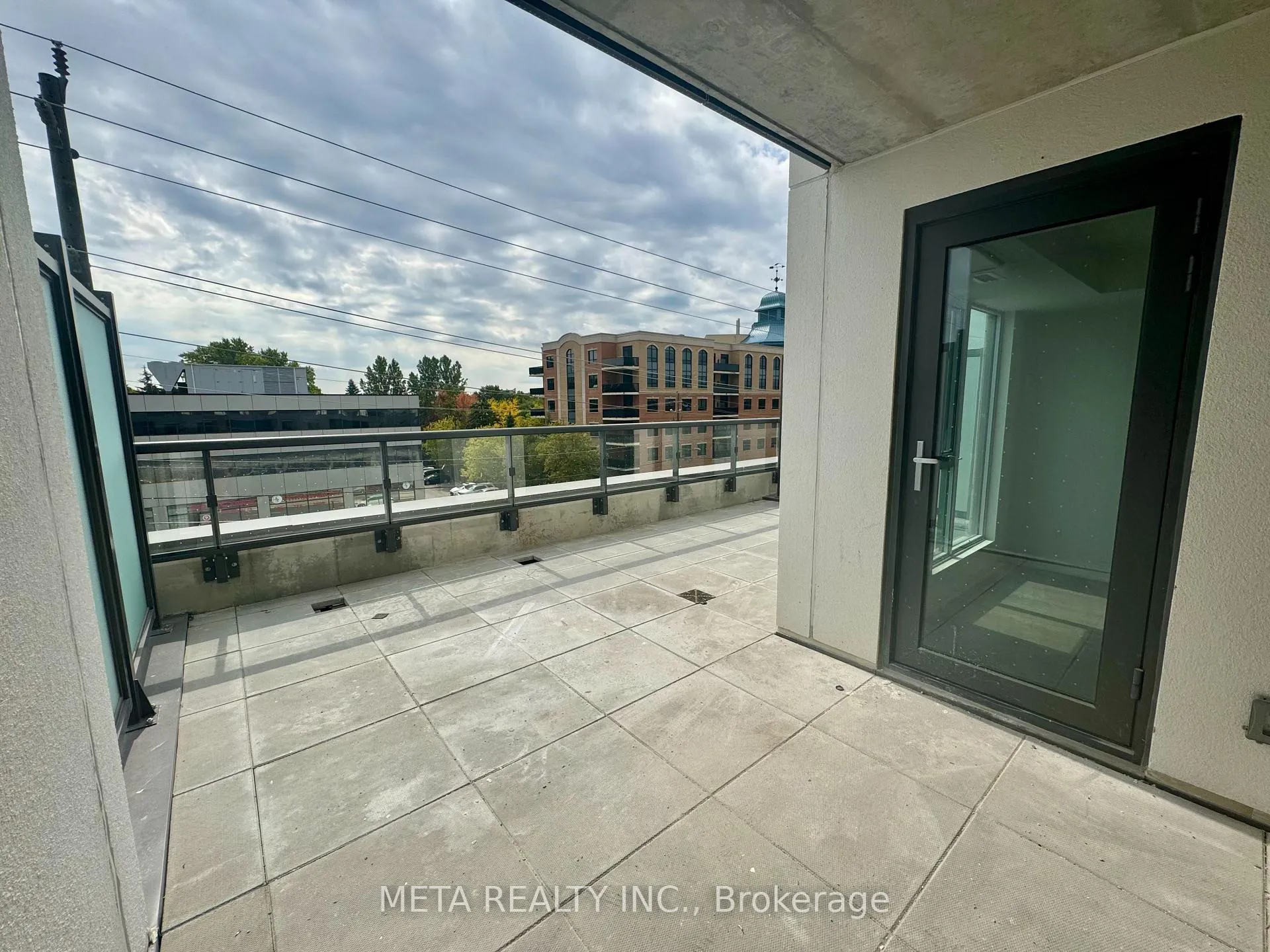 Photo 10 of Unit B407, 715 Davis Drive, Newmarket, Huron Heights-Leslie Valley — HOMEH