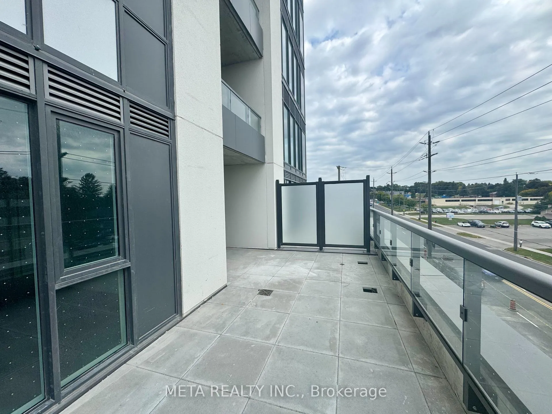 Photo 12 of Unit B407, 715 Davis Drive, Newmarket, Huron Heights-Leslie Valley — HOMEH